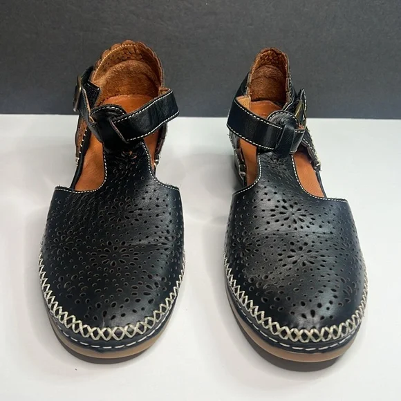 Spring Step Shoes Women's Size 7.5 Black Airy Roxela T-Strap Embroidery Sandals - Picture 1 of 12